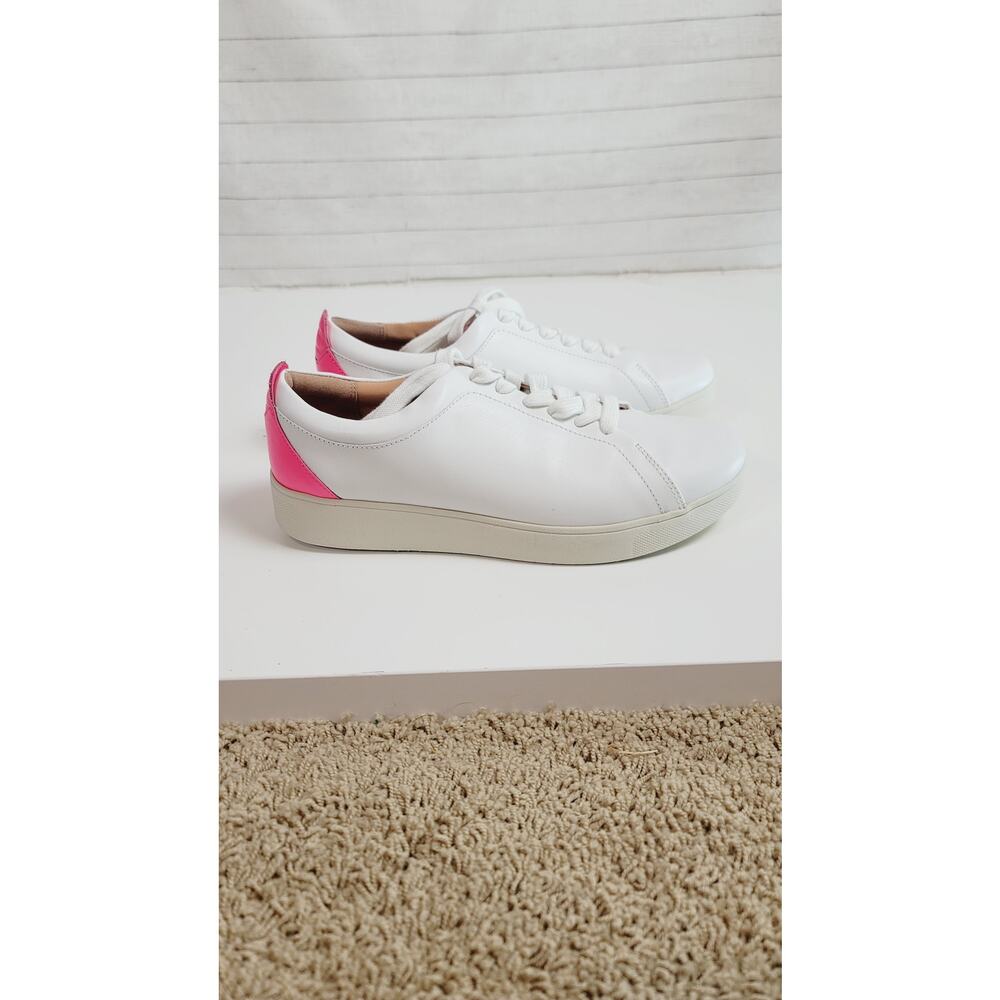 FITFLOP RALLY NEON-POP LEATHER SNEAKERS IN WHITE/HOT PINK, SZ 8